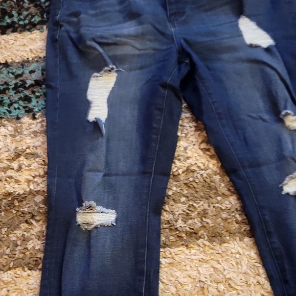 Molly Isadora Mid Rise Skinny Jeans 14W | Flattering Fit | Plus Size Denim - Picture 4 of 8